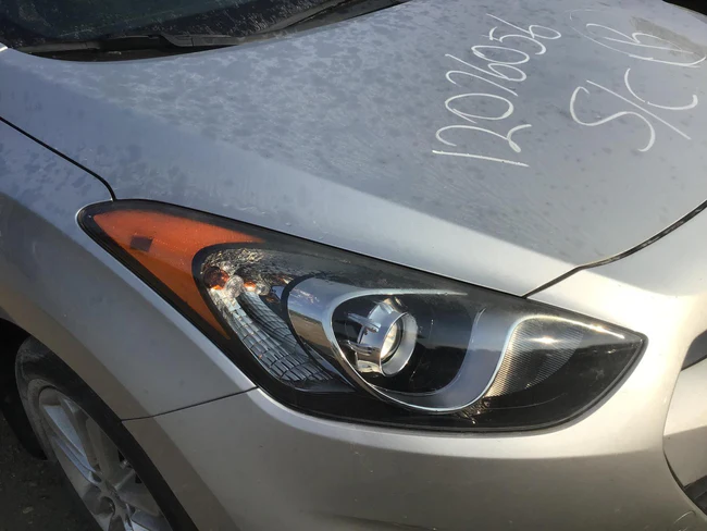 Used OEM RH Halogen Head light 2013-2017 Elantra GT 92102A5050