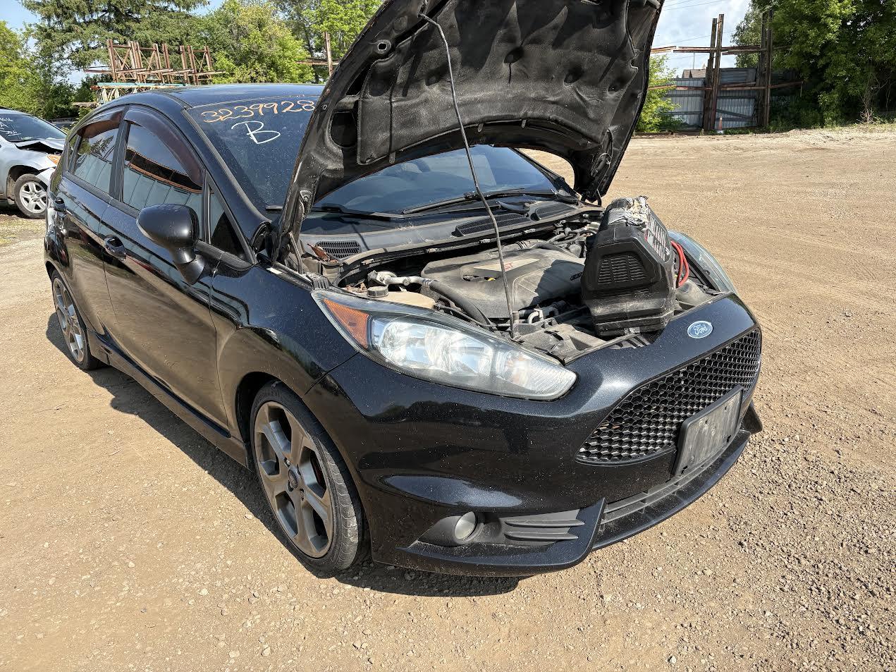 Used OEM LH Head light 2014-2019 Fiesta D2BZ13008L