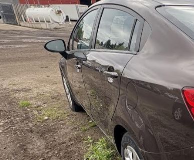 Used OEM LH Driver Door Mirror fits 2012-2014 Kia Rio 876101W140